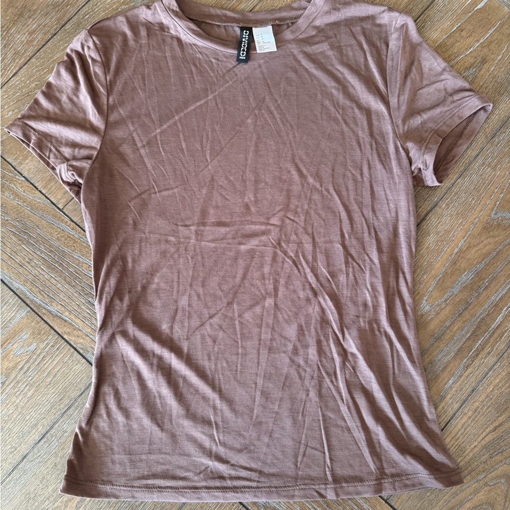 NWOT H&M Women's Brown Short Sleeve Tee